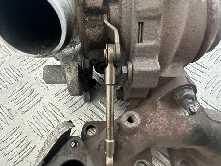 фото №8, Peugeot 407 купе 3.0hdi v6 turbosprężarka 9u3q-6k682-fa