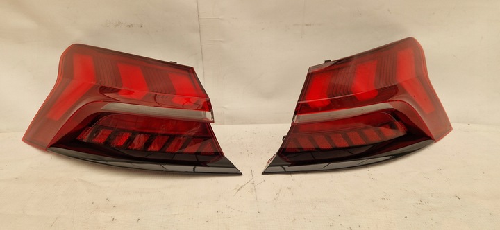 фото №1, Audi e-tron gt 4j лампа задняя левая правая комплект