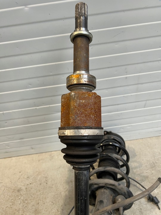 фото №8, Підвішування поворотна опора mcperson піввісь права передня nissan leaf ii 2