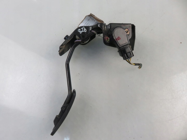 фото №8, Потенціометр газу toyota avensis t25 2.0 d-4d