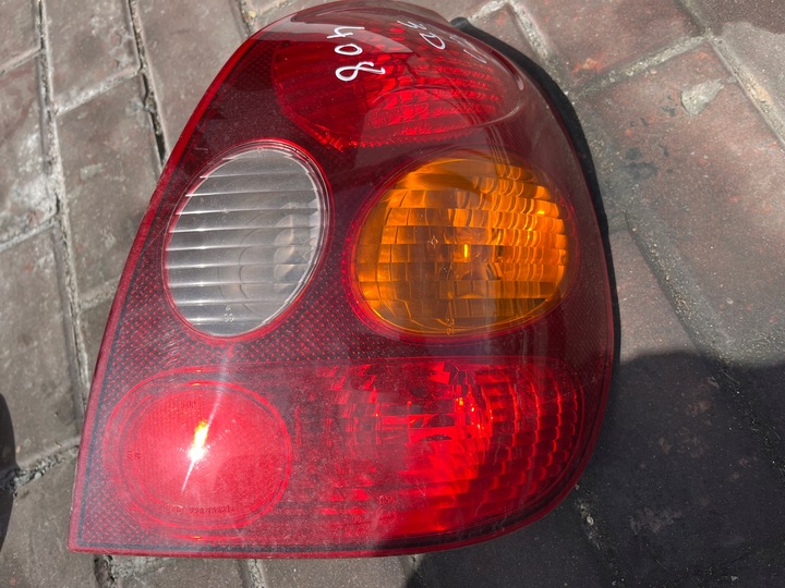 фото №4, Лампа правая зад задняя toyota corolla e11 рестайлинг 3d 3 дверь hb
