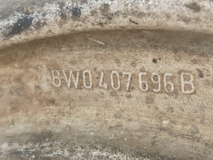 фото №7, Audi a4 b9 a5 8w поворотна опора праве перед 8w0407242f