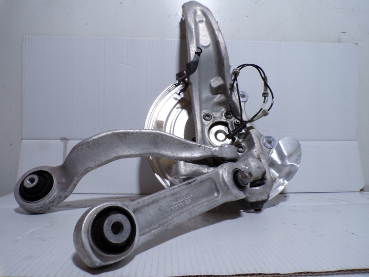 фото №1, Bmw 8 g14 g15 g16 2022r поворотный кулак рычаг правые перед