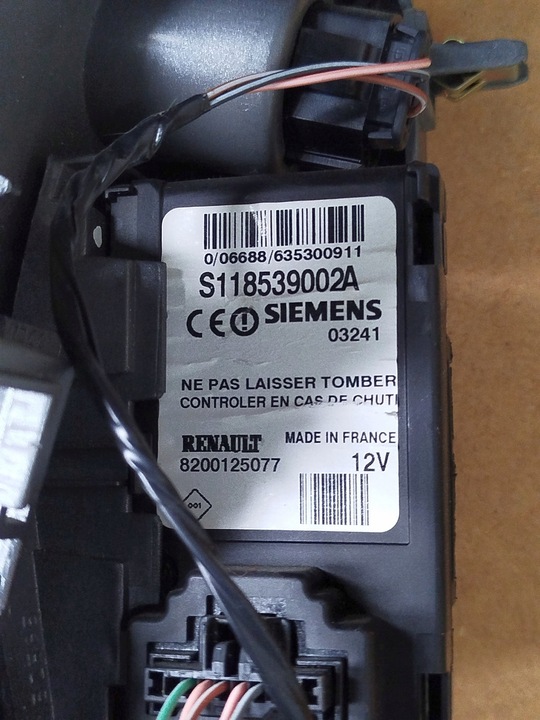 фото №6, Консоль середня ґрати зчитувач карти r. scenic ii 8200125077 8200140724