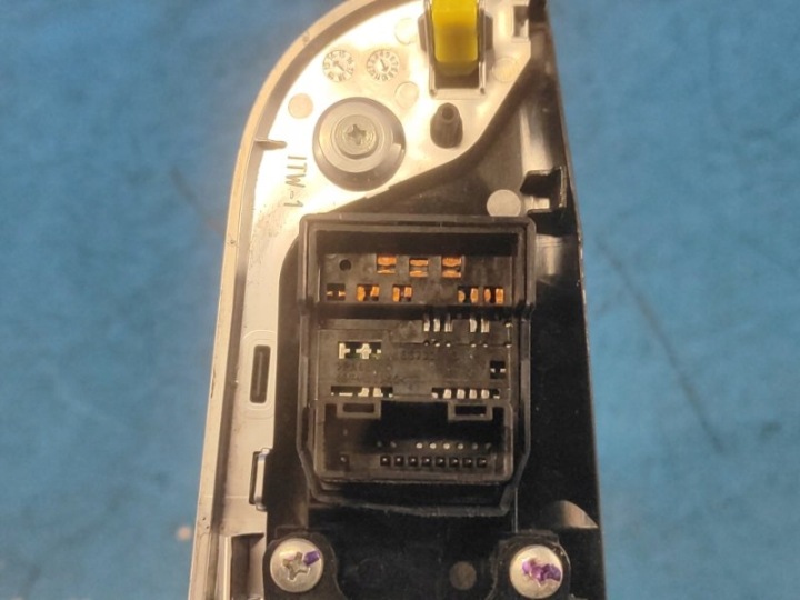 фото №5, Блок управления  подъемников стекло перед левое 84820-06120 toyota camry 50 12-15
