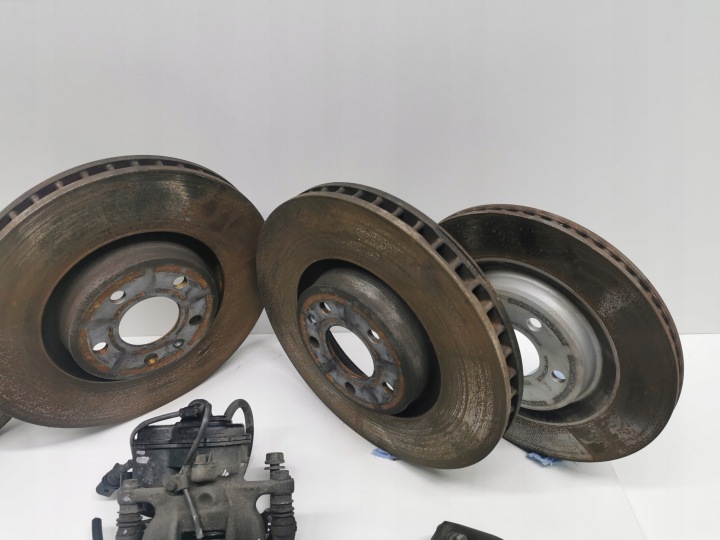 фото №6, Затискачі диски гальмівні перед+ зад vw touareg iii 760 3.0 tdi 4n0615106t