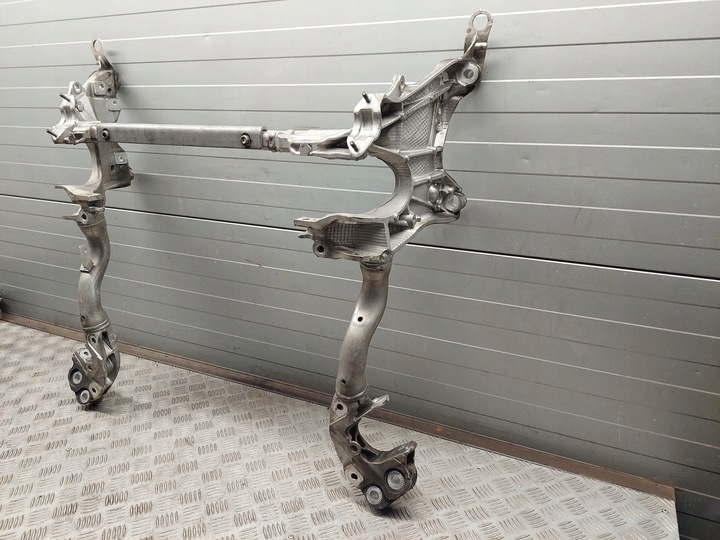 фото №6, Audi a4 s4 b8 8k 8k0423401 з спереду балка передні