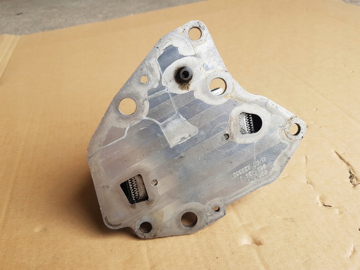 фото №12, Корпус фільтра масла + радіатор 2.0 cdti 160km a20dth / opel insignia a