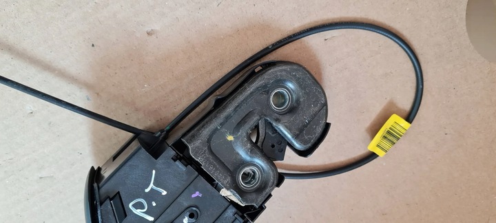 фото №12, A4 b9 8w замок oparcja сидіння праві зад універсал