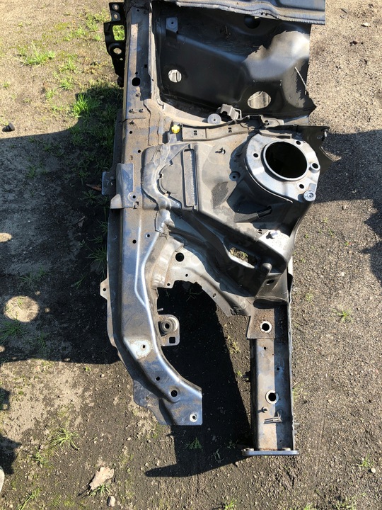 фото №5, A4 b9 чверть права стійка лонжерон поріг перед lz7s