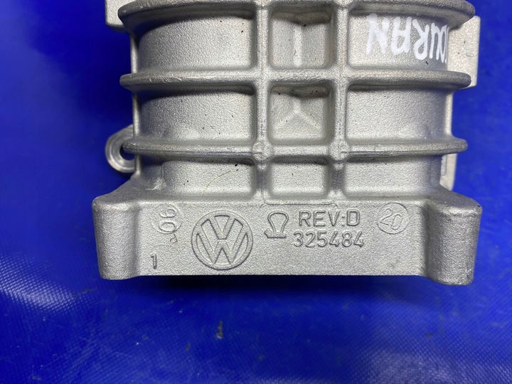 фото №11, Kompesor воздуха vw touran golf v audi 1.4 tsi bmy 03c145601b