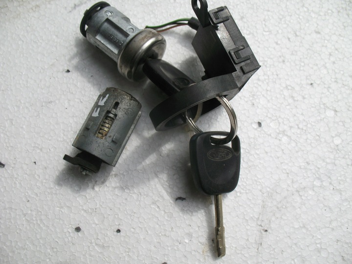 фото №5, Focus mk1 1.4 16v 2000 r-komputer, набор стартовый