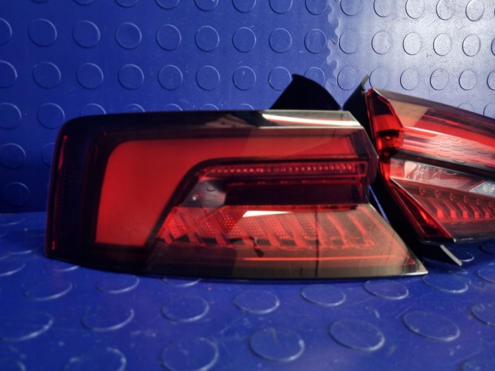 фото №6, Комплект лампа задніх повний led matrix audi a5 f5 cabrio oem 8w6945093j