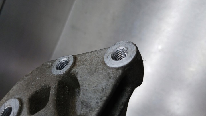 фото №8, Кронштейн генератора 045903143e skoda fabia i 1.4 tdi