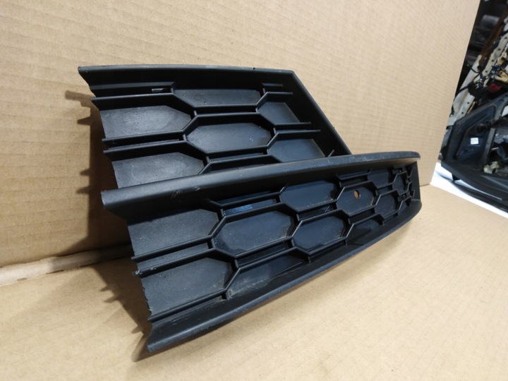 фото №2, Решётка левая бампера перед octavia iii 5e0807681f