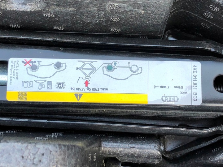 фото №9, Коробка передач набор ремонтный замена kół домкрат ключи 4ke012113a audi e-tron