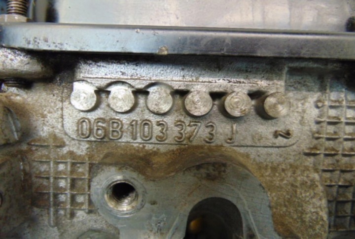 фото №8, Audi a3 8l a4 b5 octavia i bora golf iv leon 1.6 8v головка 06b103373j