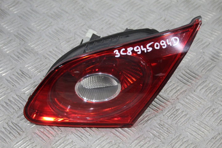 фото №1, Лампа крышки правый зад vw passat cc 3c8 3c8945094d