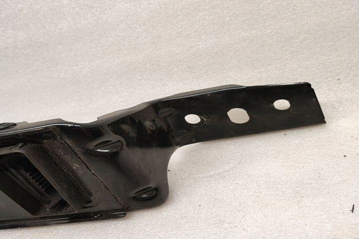 фото №9, Нижняя запчасть ремня передней peugeot 308 sw 8907638001 1.6l дизель 84kw 2015