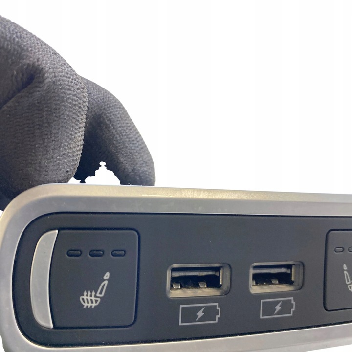 фото №7, Alfa romeo stelvio 2019 перемикачі підігріву сидінь