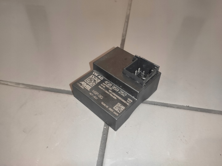 фото №2, Audi a7 4g 4g8 рестайлинг a7 c7 s7 модуль блок управления спойлера крышки багажника оригинал