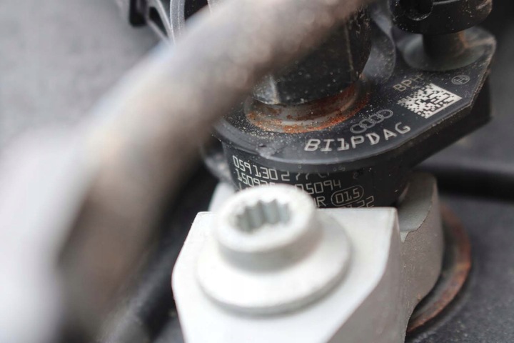 фото №15, Audi система топливный 3.0 tdi форсунки 059130277cp + планка 059130089bt 059130