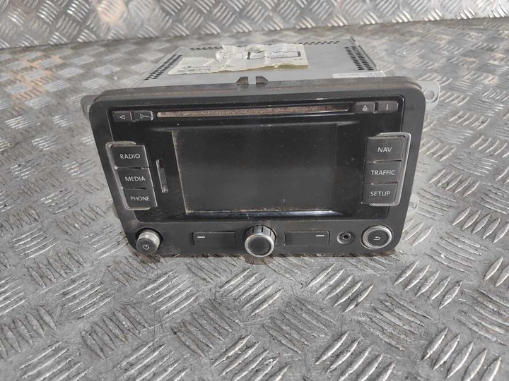 фото №1, Радиопроигрыватель радио vw golf passat 3c8035279b