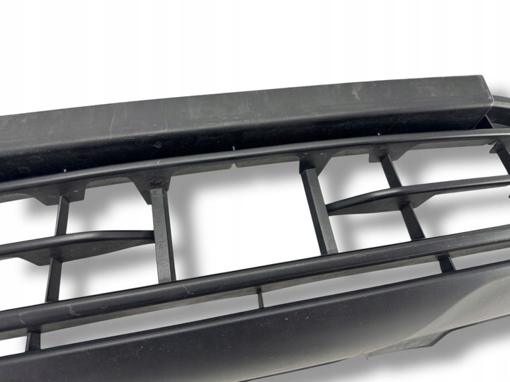 фото №15, Dacia spring 2021 з спереди решётка нижняя бампера передней