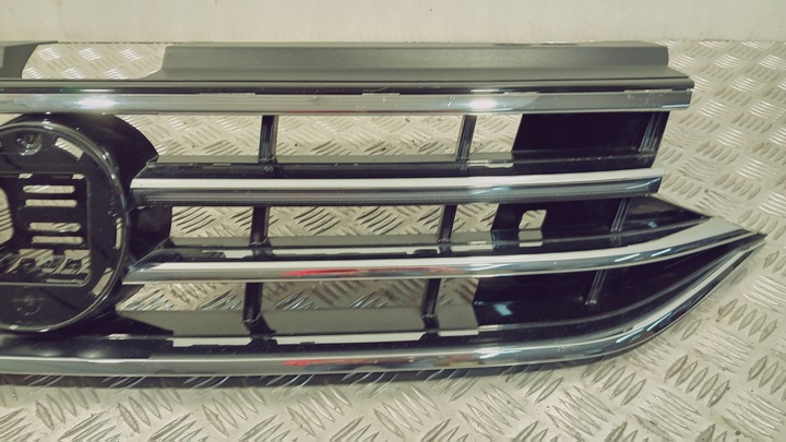 фото №9, Решётка радиатора решётка led vw tiguan ii 5nn рестайлинг 20-24 5nn853653e оригинал