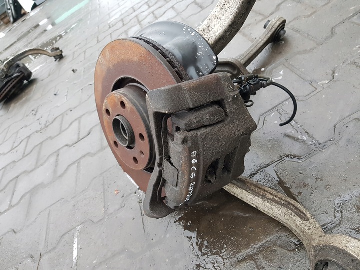 фото №6, Audi a6 c6 04r- 2.7 tdi поворотный кулак левая перед