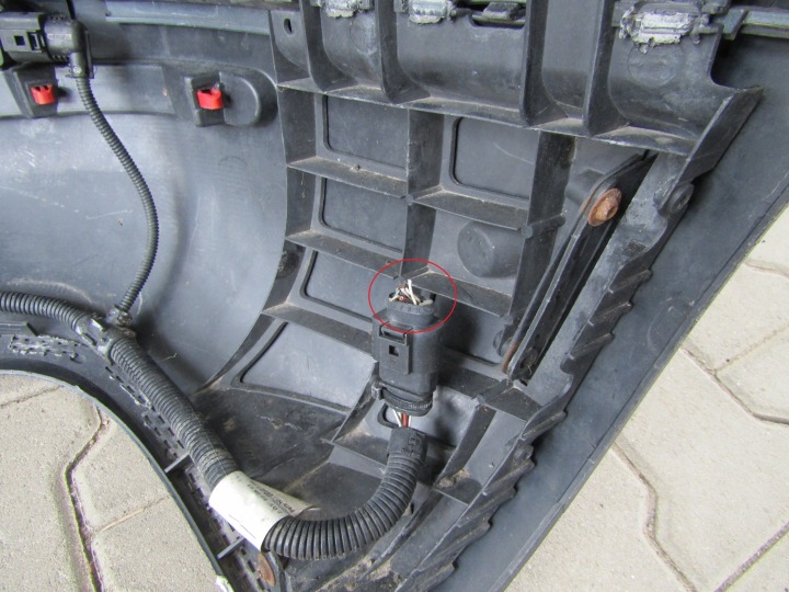 фото №11, Задний бампер vw touareg 7l6 02-06 6pdc