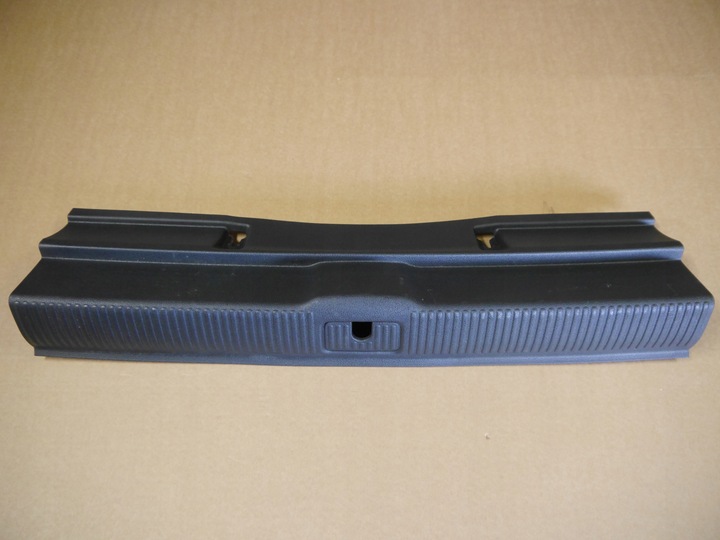 фото №1, Audi a3 8v защита ремня зад 8v4863471e sportback