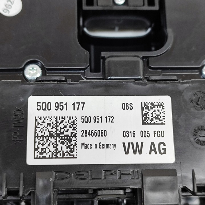 фото №9, Audi e-tron 2019 свет сиденья передней