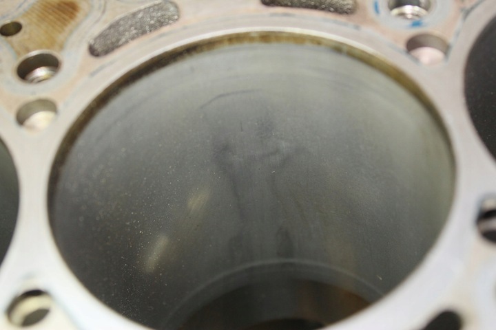 фото №11, Блок двигуна na столик a6 c6 bxa 5.2 v8 v10 v12