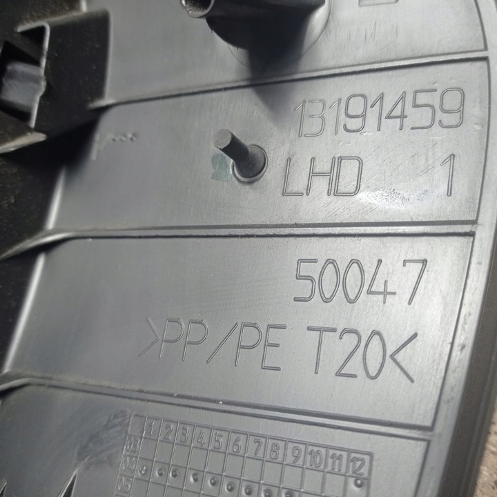 фото №8, Opel astra h gtc бардачок пассажира klimatyzowany podświetlany13191459 европа