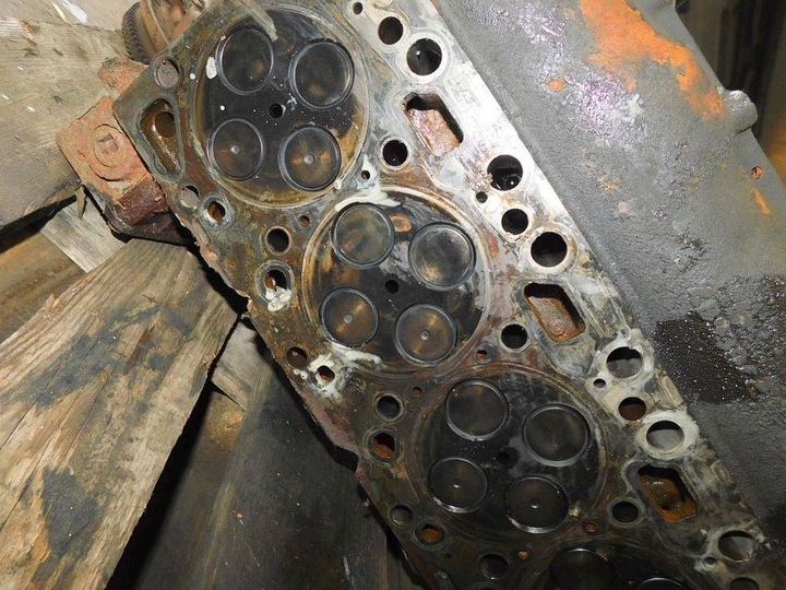 фото №10, Daf lf 45.180km 2003r головка двигуна