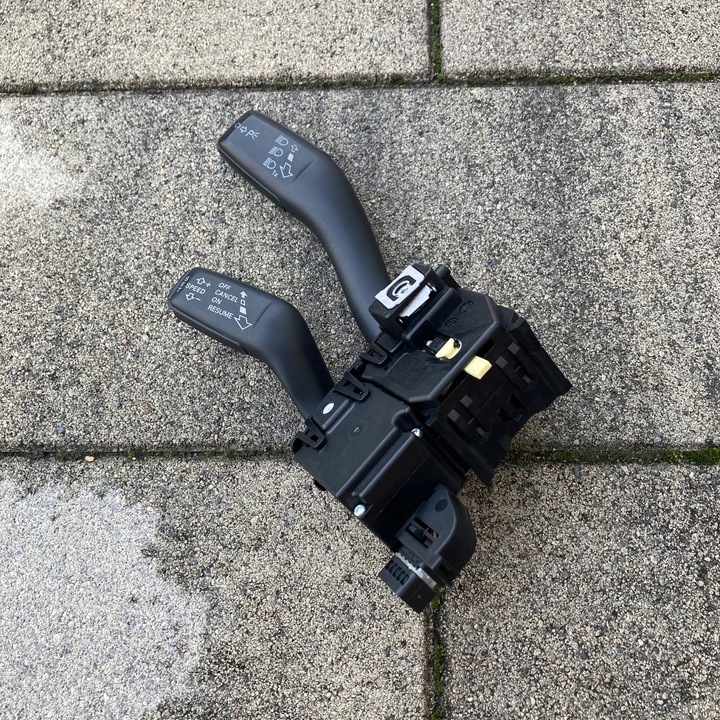 фото №7, Audi a3 рестайлинг 2011год круиз-контроль рулевой/подрулевой круиз-контроля 8p0953513f