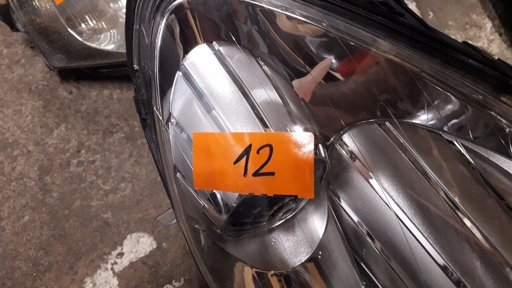 фото №9, Mercedes b w245 05- лампа права перед soczew -зчеплення