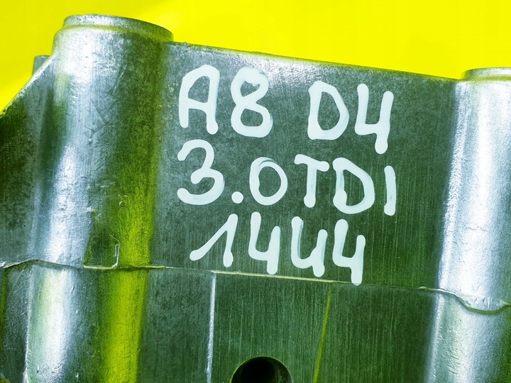 фото №8, Лапи кріплення компресора клімат a6 c7 a7 q7 a8 d4 q5 3.0 tdi 059145169an