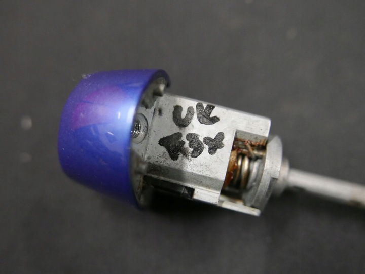 фото №4, Bmw f30 f31 f32 f33 f34 f36 вставка замка правая uk