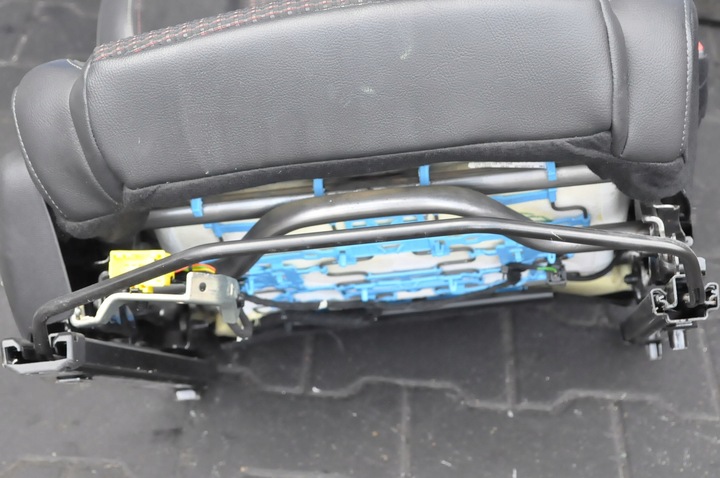 фото №7, Citroen ds3 crossback 2021 e-tense сиденья диван обшивки англичанин