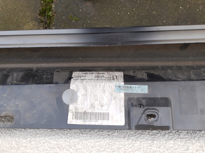 фото №9, Mercedes gt x290 amg права планка порогова накладка