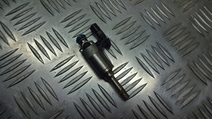 фото №1, Форсунка инжектор vw jetta a6 1.4 гибрид 0261500152