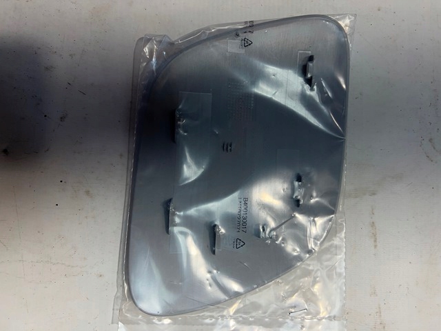 фото №10, Mercedes glc x253 w253 гібрид кришка заливна горловина ładowan