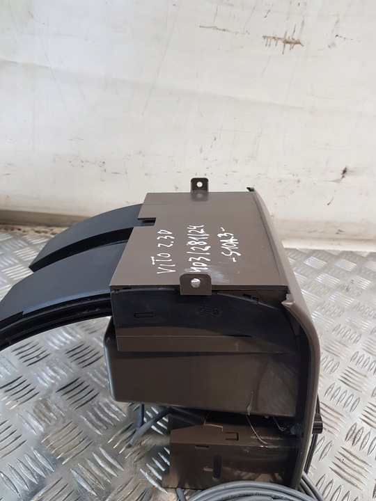 фото №9, Тунель середній полиця тримач na чашки mercedes vito w638 a6386800358