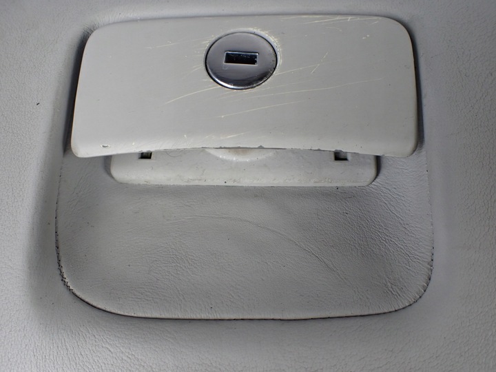 фото №5, Бардачок пасажира audi a8 s8 d3 5.2 короткий 4e1857096