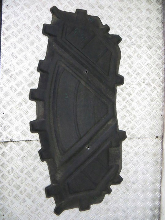 фото №7, Audi q3 8u рестайлинг шумоизоляция капота 14-