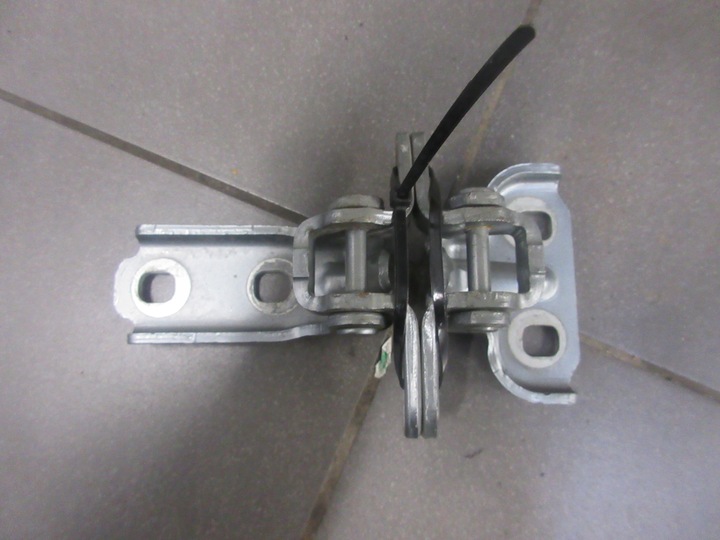 фото №1, Петля петлі двері праві зад opel zafira c z179