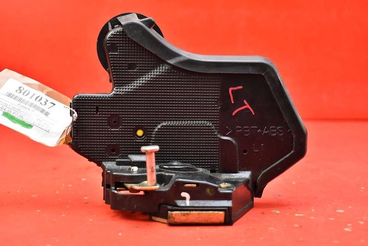 фото №1, Замок дверь левый зад задний toyota corolla verso 1 i 01-06