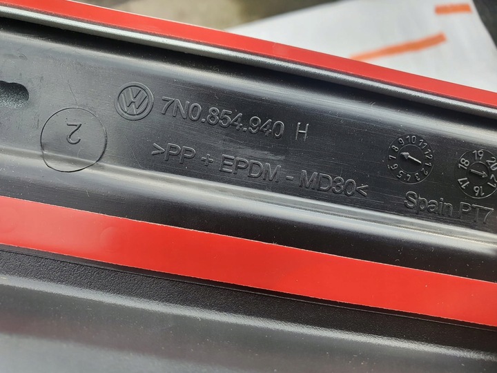 фото №7, Volkswagen оригинальный номер 7n0854940h планка дверь